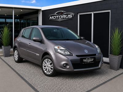 2012 Renault Clio III 1.6 Dynamique 5-dr Auto