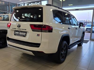 2026 Toyota Land Cruiser 300 V6 3.3D GR-S