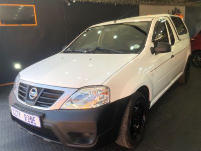 2016 Nissan NP200 1.6 A/C Safety Pack