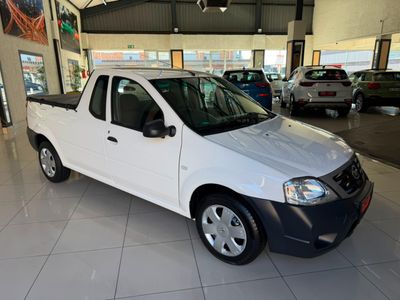 2019 Nissan NP200 1.6 A/C Safety Pack