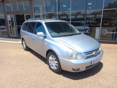 Kia sedona 8 store seater for sale