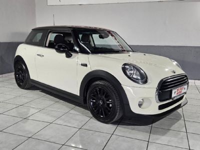 2017 MINI Hatch Cooper Auto