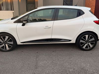2014 Renault Clio IV 900T Dynamique 5-dr (66kW)