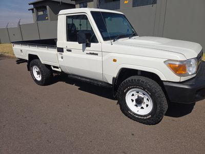 2012 Toyota Land Cruiser 79 4.2 D Single-Cab