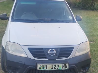 2014 Nissan NP200 1.6 A/C Safety Pack
