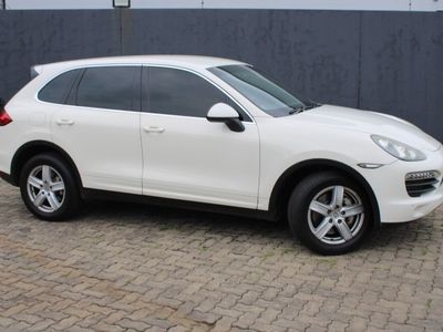 2011 Porsche Cayenne S Auto
