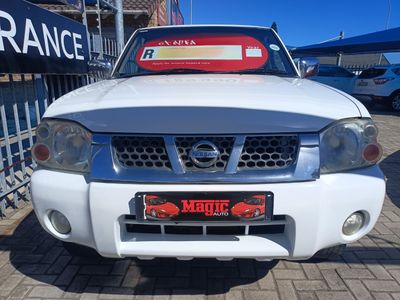 2013 Nissan NP300 2.4i Hi-Rider 4x4 Double-Cab
