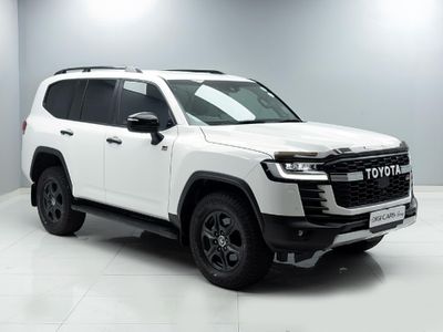 2023 Toyota Land Cruiser 300 V6 3.5 T GR-S