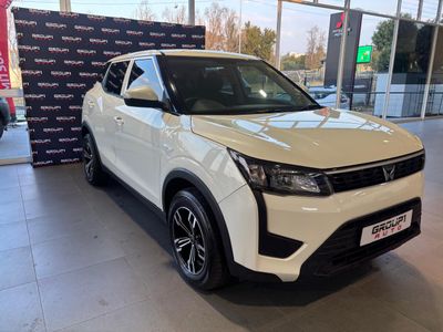 2024 Mahindra XUV 300 1.2T SE | W4