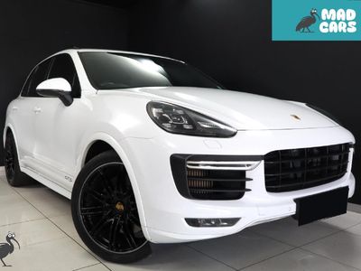 2015 Porsche Cayenne GTS Auto