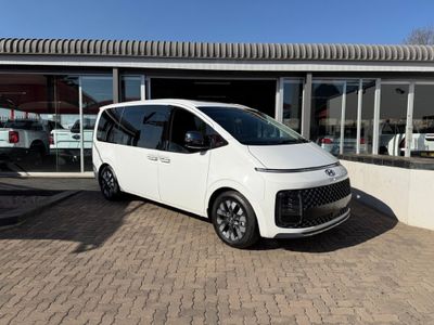 2022 Hyundai Staria 2.2d Luxury Auto