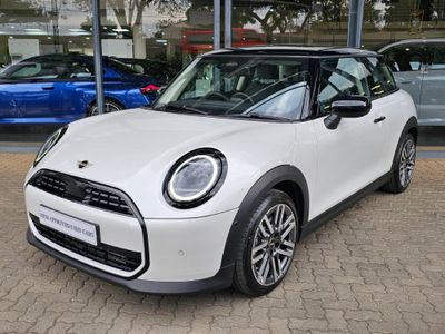 2025 MINI Hatch Cooper Auto
