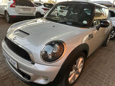2014 MINI Hatch Cooper S