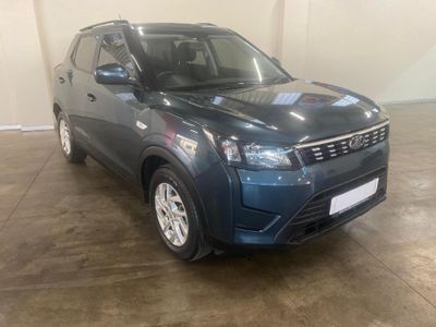 2022 Mahindra XUV 300 1.2T | W6