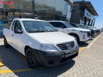2023 Nissan NP200 1.6 A/C Safety Pack