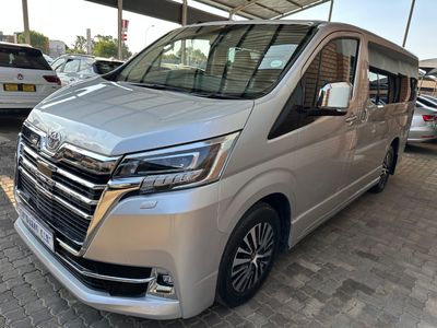 2023 Toyota Quantum 2.8 VX 6-seat