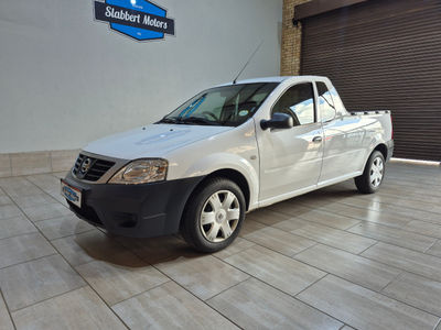 2022 Nissan NP200 1.6 A/C Safety Pack