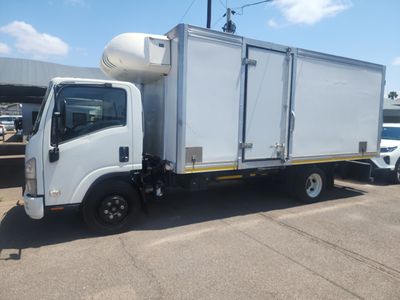 2013 Isuzu NQR 500 AMT Freezer Body