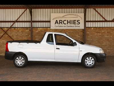 2014 Nissan NP200 Nissan NP200 1.6 petrol