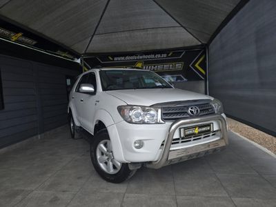 2011 Toyota Fortuner 4.0 V6 Raised Body Auto