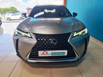 2019 Lexus UX 250h SE