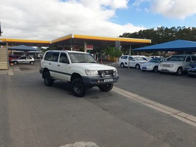 2000 Toyota Land Cruiser 100 Land Cruiser 105 EFi 4.5 GX