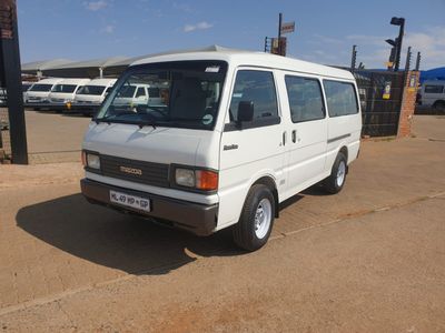 1997 Mazda Marathon 2.2 16-seat
