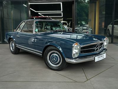 1967 Mercedes-Benz 230 Manual