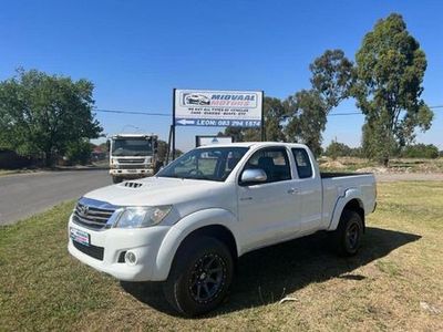 2013 Toyota Hilux 3.0 D4D Raider XTra-Cab diesel manual