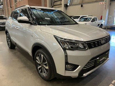 2020 Mahindra XUV 300 1.2T | W8