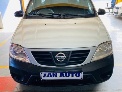 2019 Nissan NP200 1.6 A/C Safety Pack