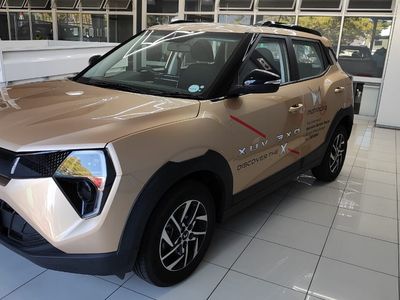 2025 Mahindra XUV 3XO 1.2T AX5