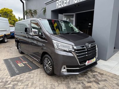 2023 Toyota Quantum 2.8 VX 6-seat