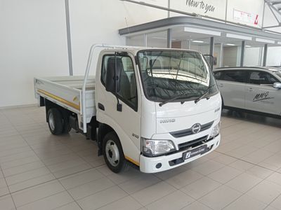 2026 Hino 200 310 (FH2) 4x2 F/C