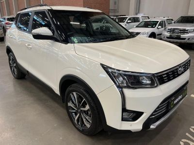 2022 Mahindra XUV 300 1.5D | W8