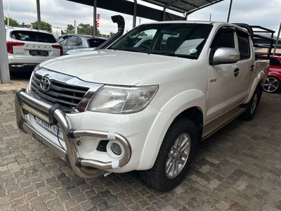 2014 Toyota Hilux 4.0 V6 Raider 4x4 Auto Double-Cab