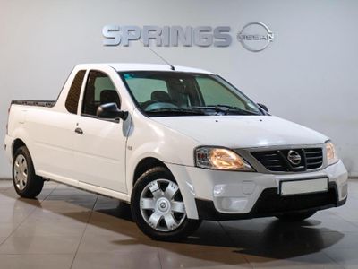 2023 Nissan NP200 1.6 A/C Safety Pack