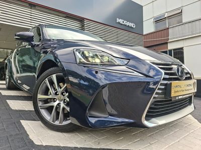 2019 Lexus IS 300 Hybrid