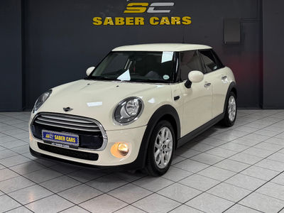 2015 MINI Hatch Cooper 5-dr Auto