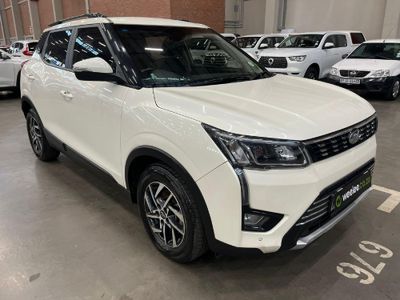2022 Mahindra XUV 300 1.2T | W8