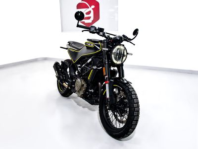 2022 Husqvarna 401 Svartpilen