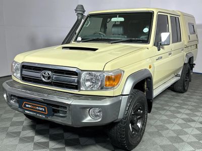 2016 Toyota Land Cruiser 79 4.5 D Double-Cab