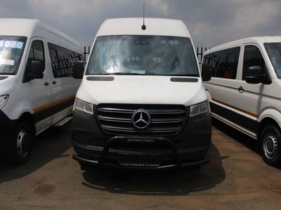 2019 Mercedes-Benz Sprinter Double Wheel 22 Seater