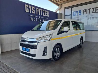 2022 Toyota Quantum 2.8 GL 11-seat