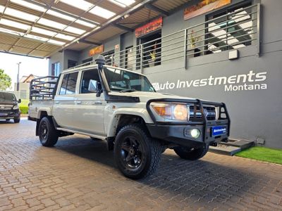 2014 Toyota Land Cruiser 79 4.5 D Double-Cab