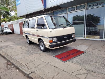1987 Toyota Hi-Ace Super 10