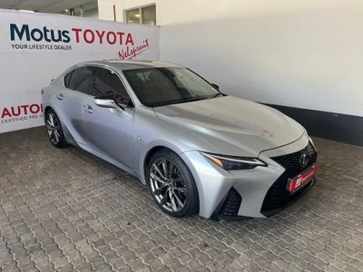 2022 Lexus IS 300h F Sport