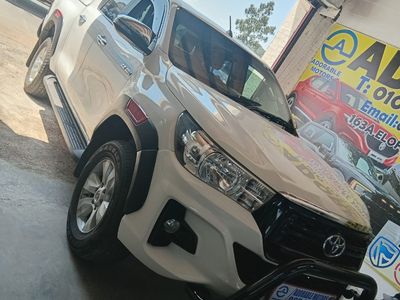 2022 Toyota Hilux 2.8 GD-6 Raised-Body Legend 4x4 Double-Cab (Diesel