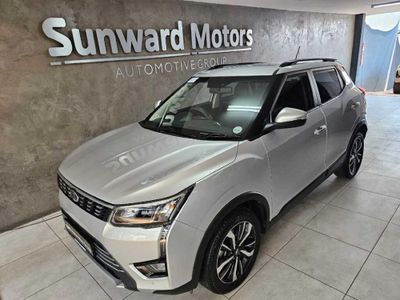 2022 Mahindra XUV 300 1.5D | W8