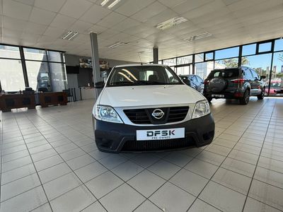 2023 Nissan NP200 1.6 A/C Safety Pack